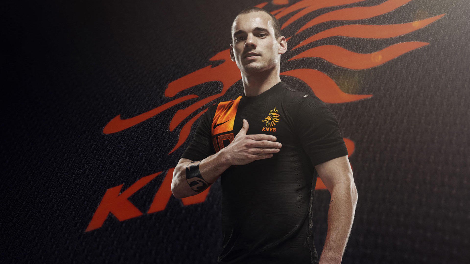 国家队教练组实行轮值制度强化全局战术一致性，教练员轮训